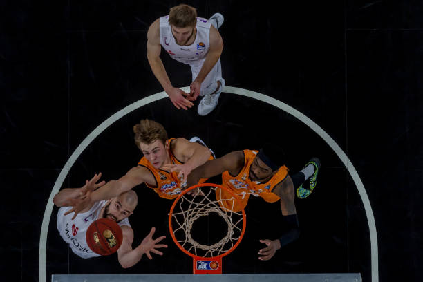 他都能游刃 他都能游刃