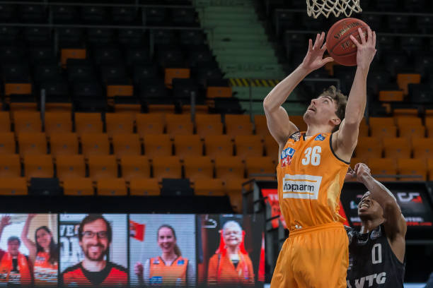 和球员的比 和球员的比